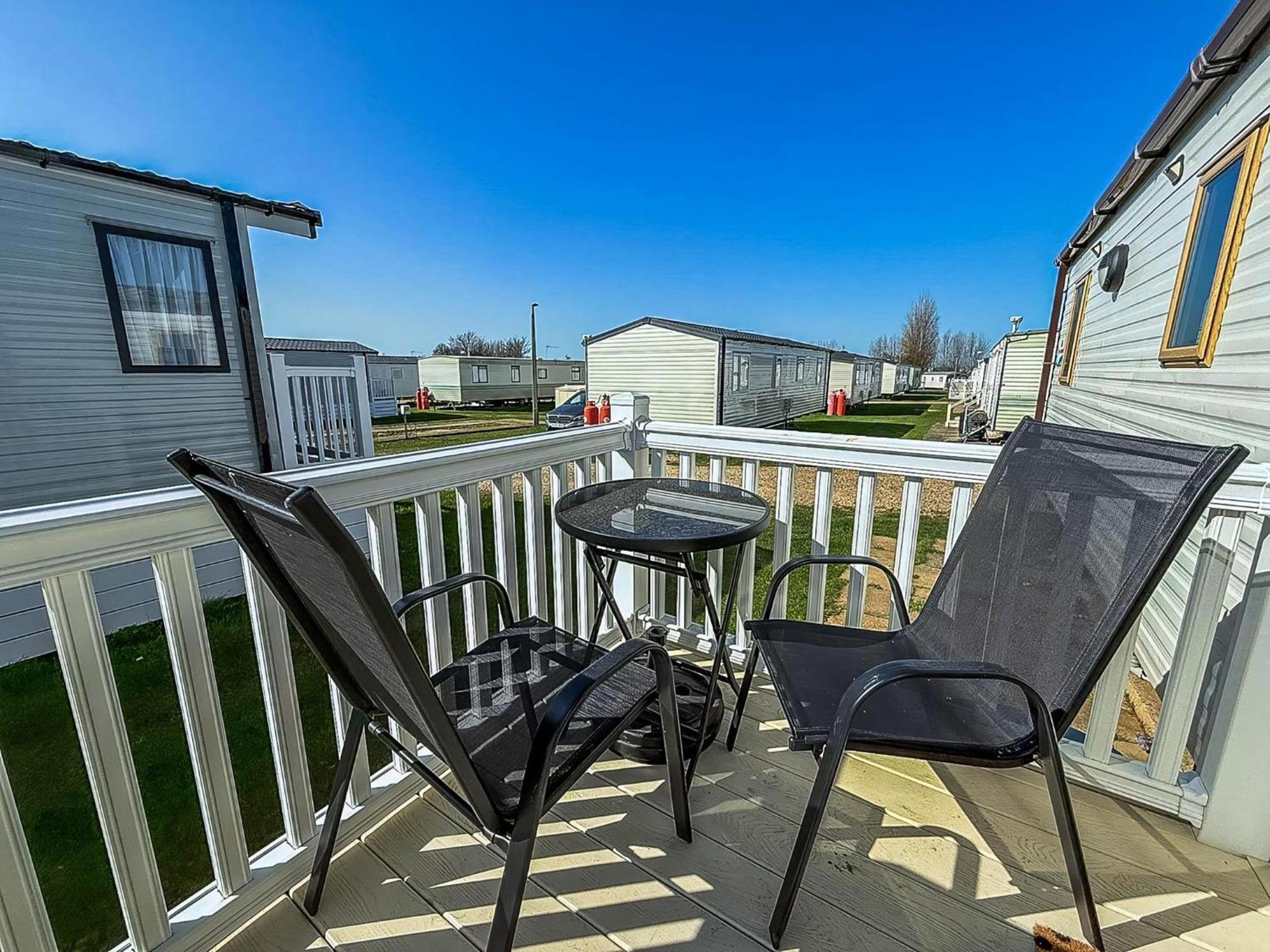 Homely Caravan At Manor Park, Nearby Hunstanton Beach In Norfolk Ref 23039T Exterior foto